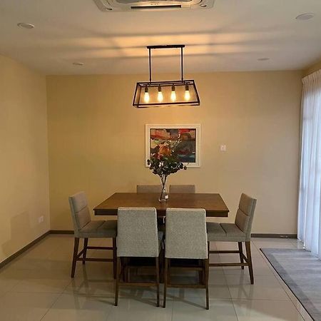 Rumah Saujana Klia Sepang Luaran gambar